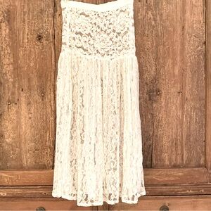 VINTAGE WHITE LACE MAXI SKIRT—FABULOUS CONDITION!!!